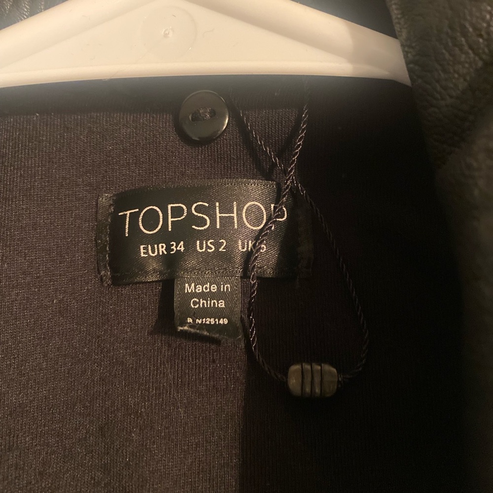 Used leather jacket - Picture 2 of 8